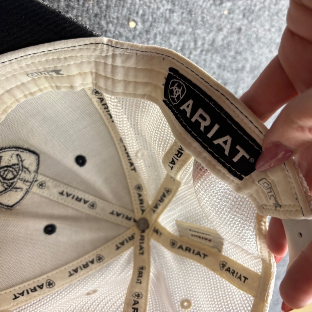 ARIAT Youth Flag Logo Mesh Snap Back Cap - Picture 6 of 7